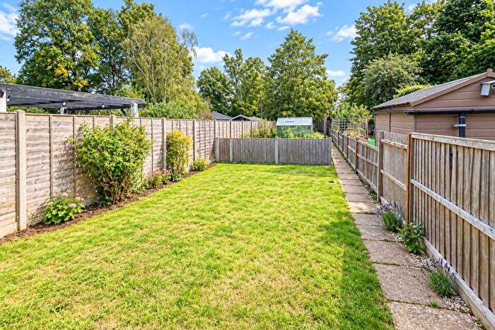 3 Bedroom Terraced House For Sale In Groveside, Henlow, SG16