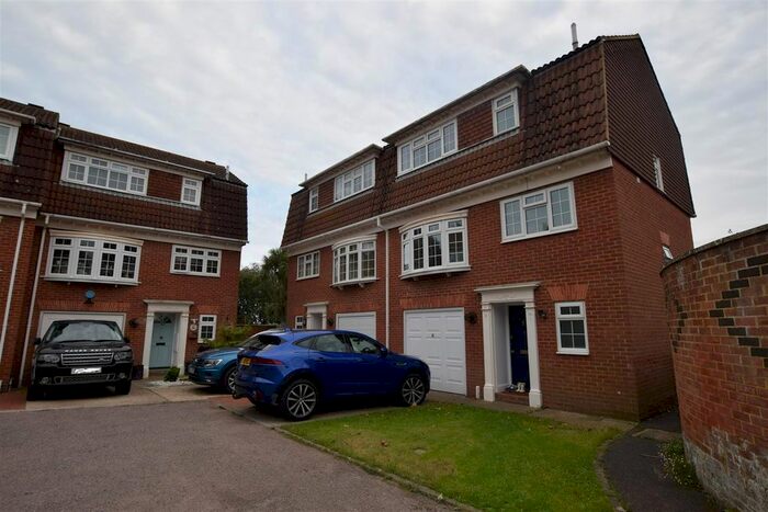 4 Bedroom Town House To Rent In Brittany Mews, Brittany Road, St. Leonards-On-Sea, TN38