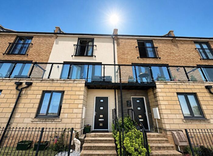 4 Bedroom Town House To Rent In Kestrel Road, Corby, NN17