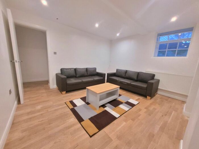 4 Bedroom Flat To Rent In London Road, Isleworth, TW7