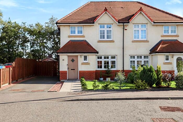 3 Bedroom Semi-Detached House For Sale In Saltmarsh Drive, Kirkintilloch, G66