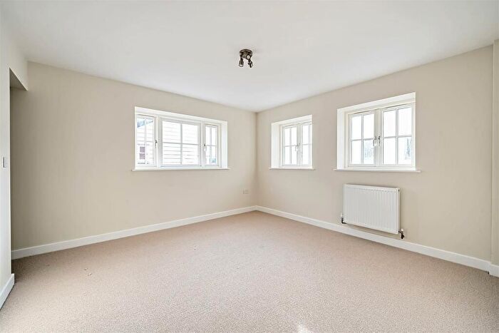 2 Bedroom Cottage For Sale In High Street, Ewell, Epsom, KT17