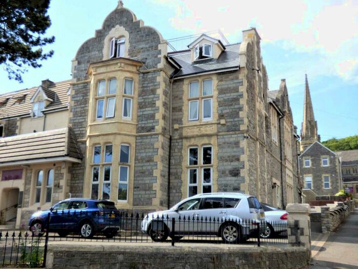 2 Bedroom Apartment To Rent In Bayview Court, Atlantic Road South, BS23