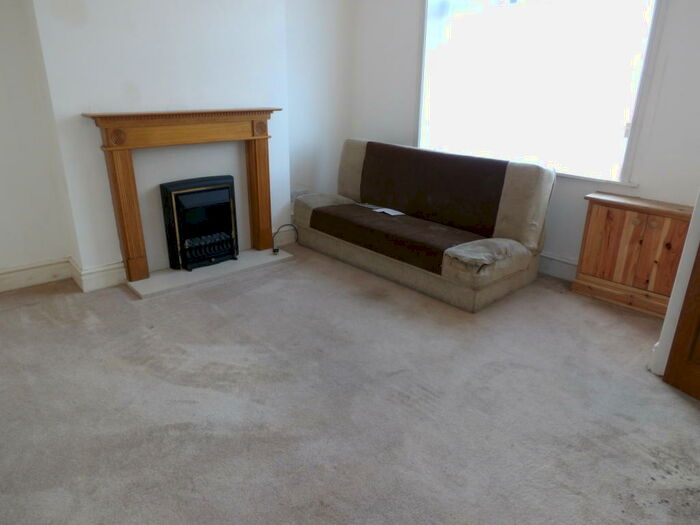 2 Bedroom House To Rent In Shorrock Lane, BB2