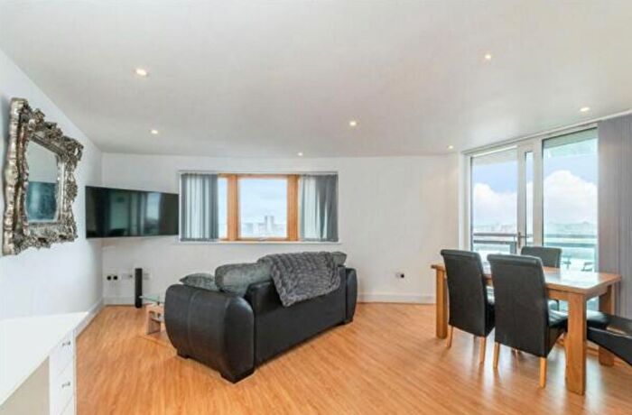1 Bedroom Flat For Sale In Crews Street, London, E14