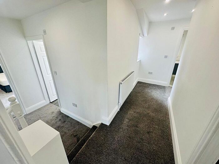 5 Bedroom Semi-Detached House To Rent In West Avenue, Westerhope, NE5