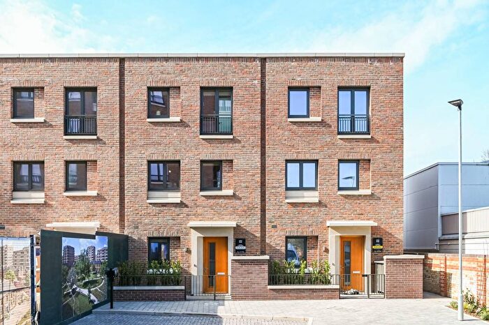 4 Bedroom Property For Sale In North Gate Park, Harringay, London, N15