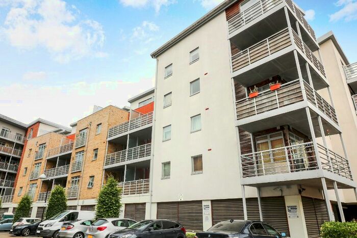 2 Bedroom Flat To Rent In Kingfisher Meadow, Maidstone, ME16