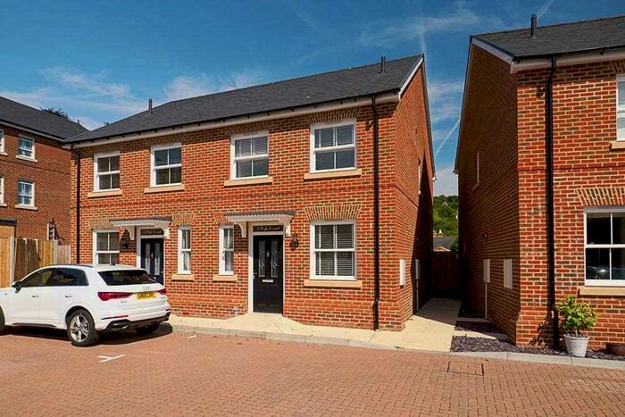 3 Bedroom Semi-Detached House To Rent In Kyle Court, Temple Ewell, Dover, CT16