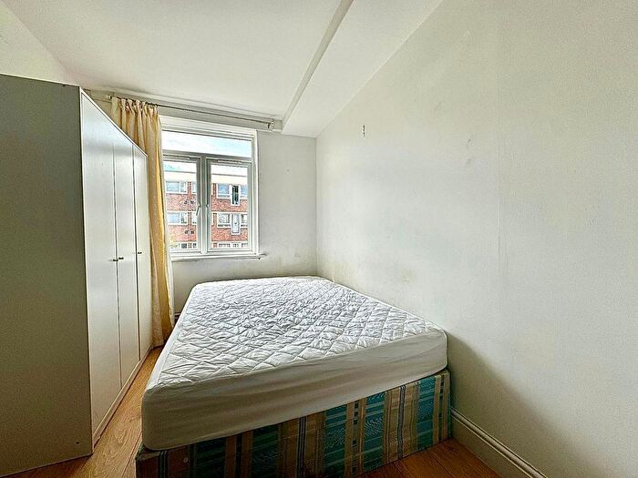 Studio To Rent In Kember Street, London, N1