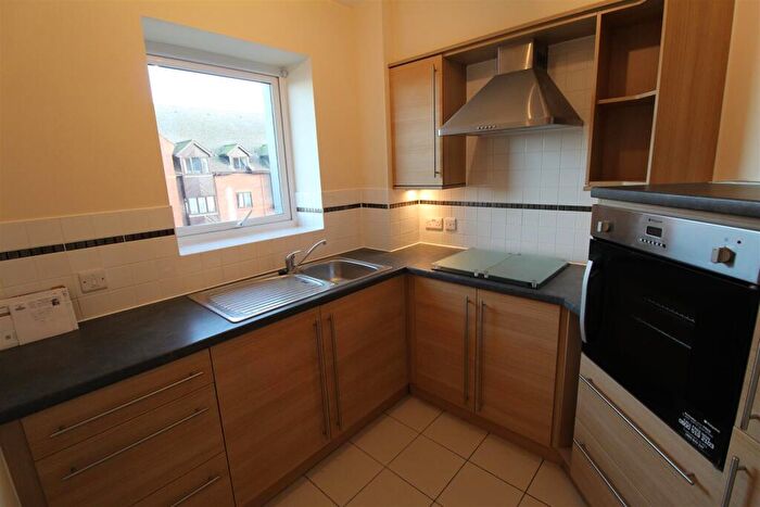 1 Bedroom Flat For Sale In Elliott Court, High Street North, Dunstable, LU6