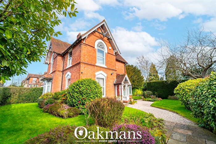 3 Bedroom Detached House For Sale In Stourbridge Road, Bromsgrove, Worcestershire, B61