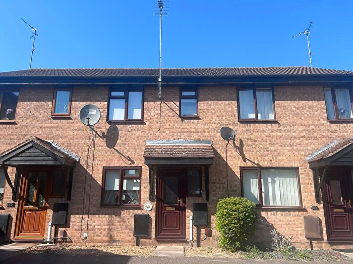 2 Bedroom Terraced House For Sale In Stagshaw Drive, Peterborough, PE2