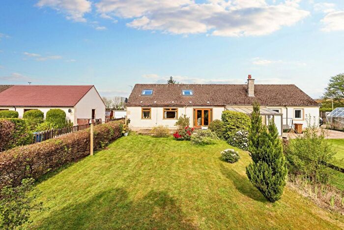 4 Bedroom Semi-Detached House For Sale In Mossgiel Cottages, Livingston, EH54