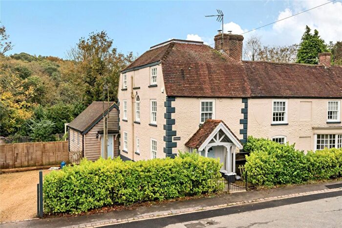 4 Bedroom Semi-Detached House For Sale In London Road, Rake, Liss, West Sussex, GU33