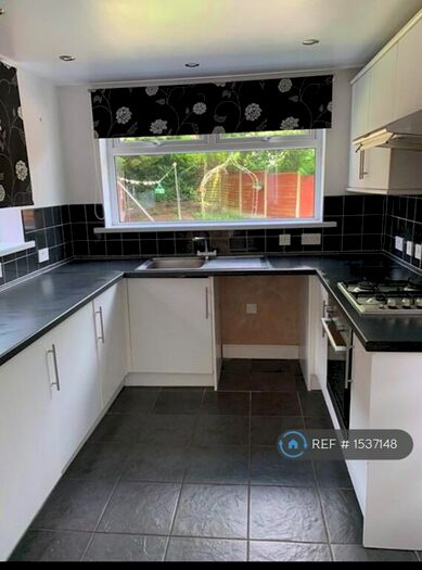 3 Bedroom Semi-Detached House To Rent In Birch Grove, Prescot, L35