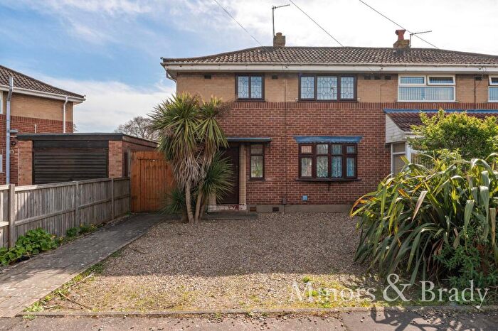 4 Bedroom Semi-Detached House To Rent In Lakenfields, Norwich, NR1