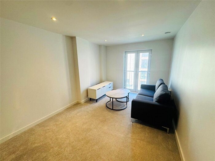 2 Bedroom Flat To Rent In Ordsall Lane, Salford, Greater Manchester, M5