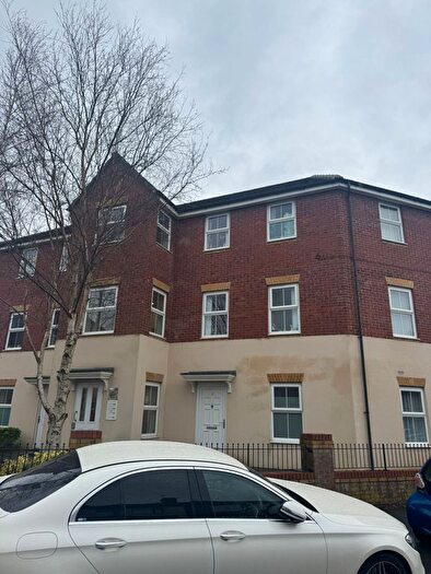 2 Bedroom Flat To Rent In Appleton Street, Manchester, M8