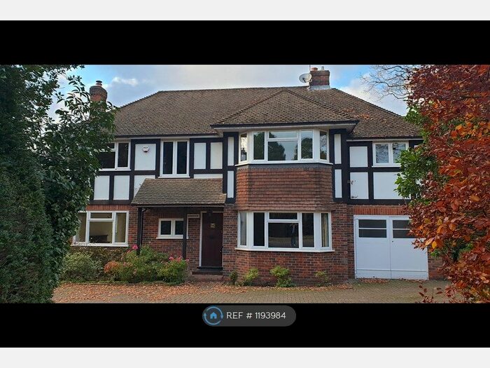 5 Bedroom Detached House To Rent In Beechwood Avenue, Weybridge KT13