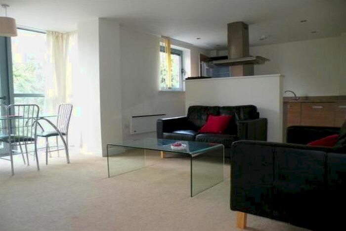 2 Bedroom Flat To Rent In Canal Street, Nottingham, NG1