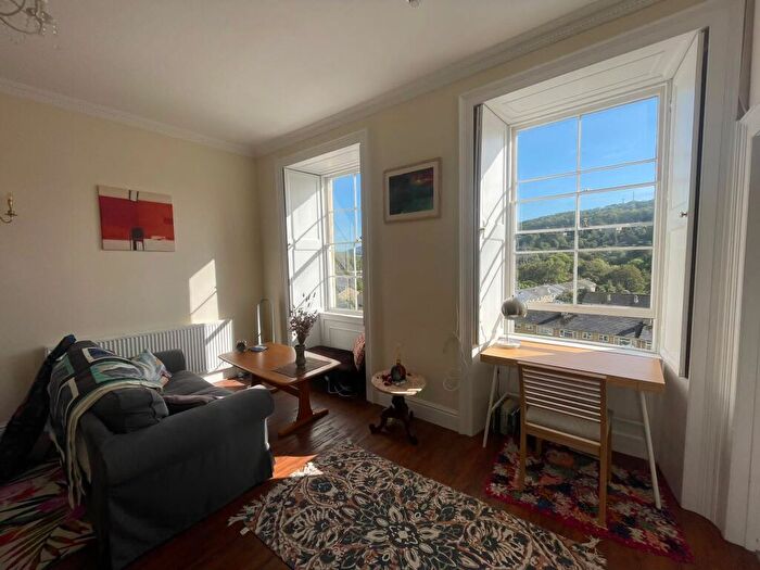 Flat To Rent In Grosvenor Place, Bath, BA1