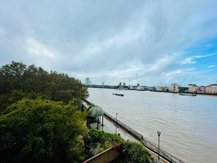 1 Bedroom Flat To Rent In Ocean Wharf, Westferry Road, Isle Of Dogs, E14