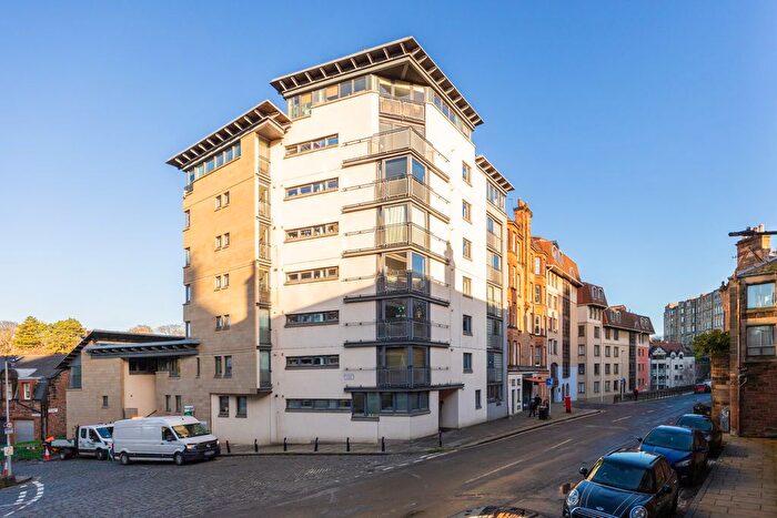 1 Bedroom Flat For Sale In / Belford Road, Edinburgh, EH4