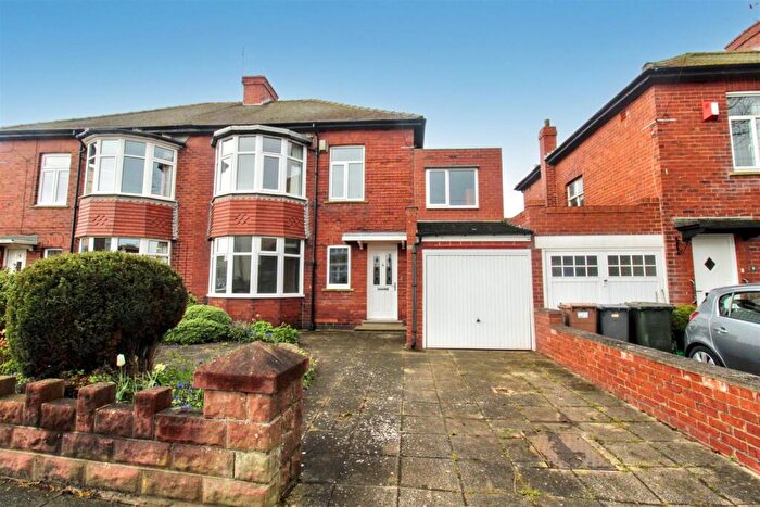 4 Bedroom Semi-Detached House To Rent In Millview Drive, North Shields, NE30