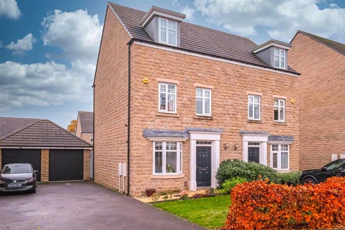 4 Bedroom Semi Detached House For Sale In Newton Close, Lightcliffe, Halifax, HX3