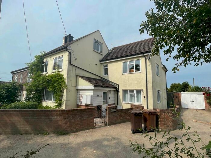 4 Bedroom Semi-Detached House For Sale In Reginald Lodge, Well Penn Road, Cliffe, Rochester, Kent, ME3
