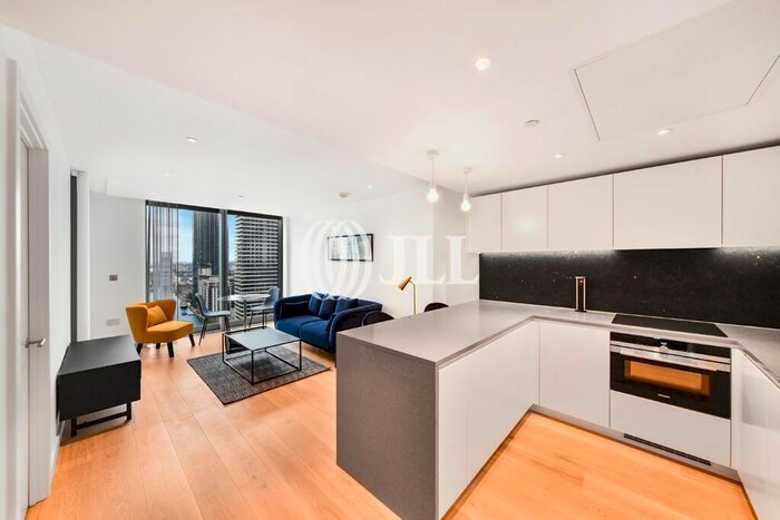 1 Bedroom Flat To Rent In Landmark Pinnacle, Marsh Wall, E14