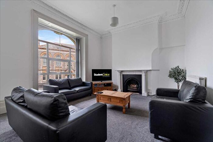 8 Bedroom End Of Terrace House To Rent In Headland Park, Plymouth, PL4