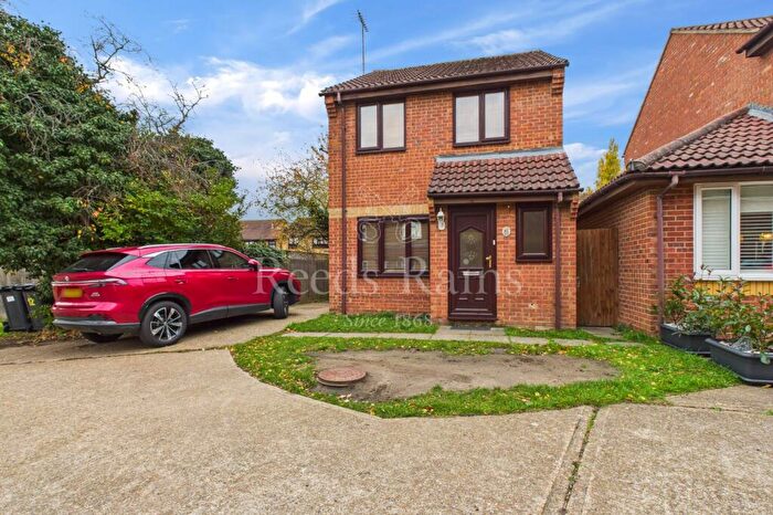 3 Bedroom Detached House To Rent In Sayer Close, Greenhithe, Kent, DA9