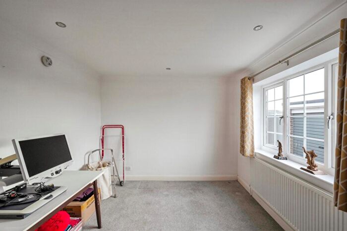 2 Bedroom Detached Bungalow For Sale In Kepple Close, New Rossington, Doncaster, DN11