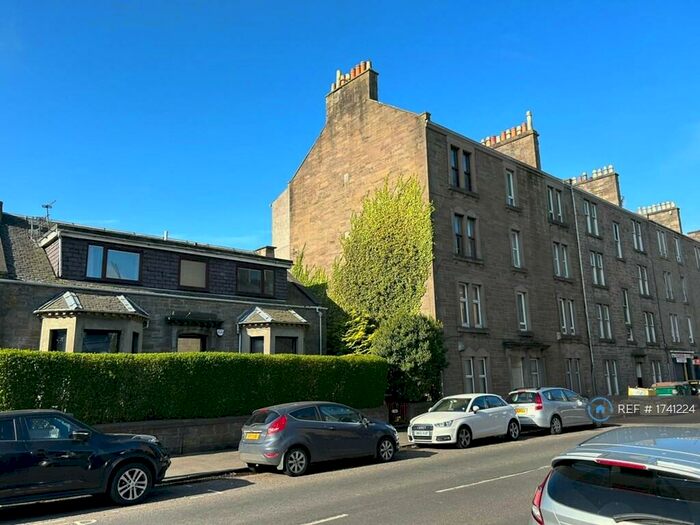 2 Bedroom Flat To Rent In Clepington Road, Dundee, DD3
