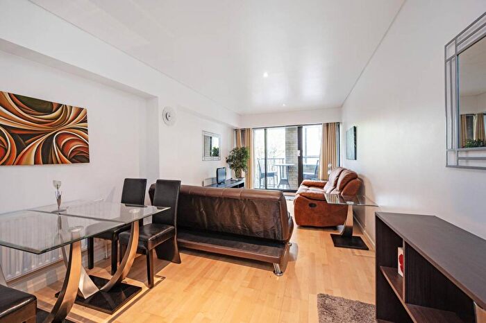 1 Bedroom Flat To Rent In Britton Street, Clerkenwell, London, EC1M