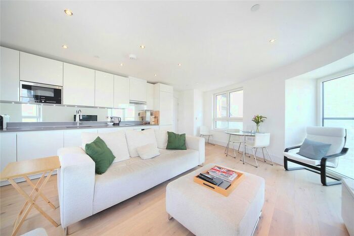 2 Bedroom Flat To Rent In The Library Building, Clapham, London, SW4