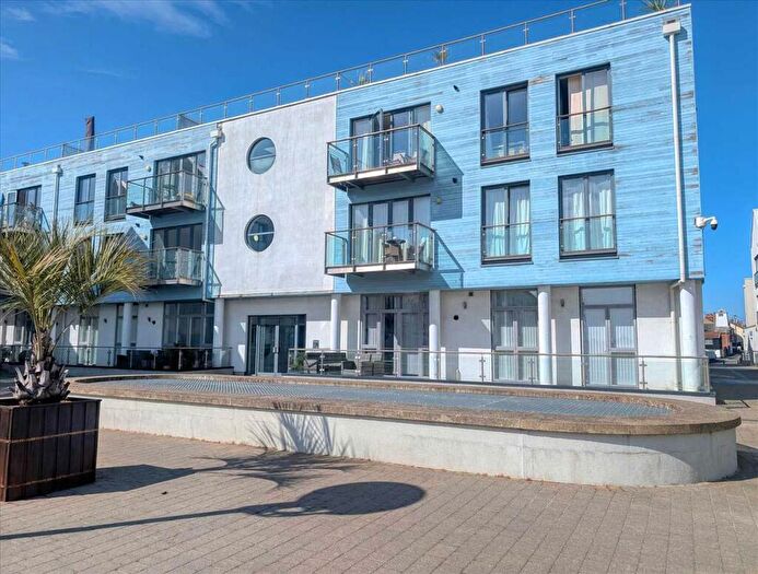 2 Bedroom Apartment For Sale In Harbour Square, Waterside Marina, Brightlingsea, CO7