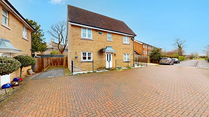 3 Bedroom Detached House For Sale In Aspen Grove, Pinner, HA5
