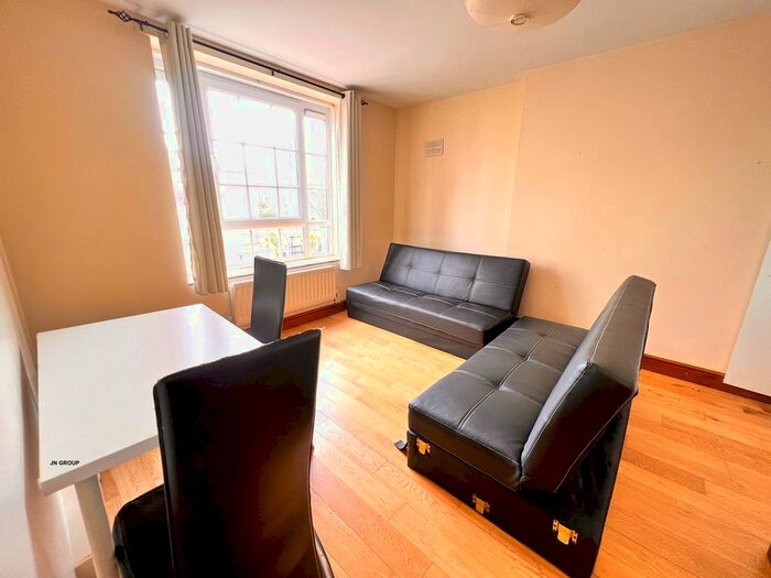 2 Bedroom Flat To Rent In Murray Grove, London, N1