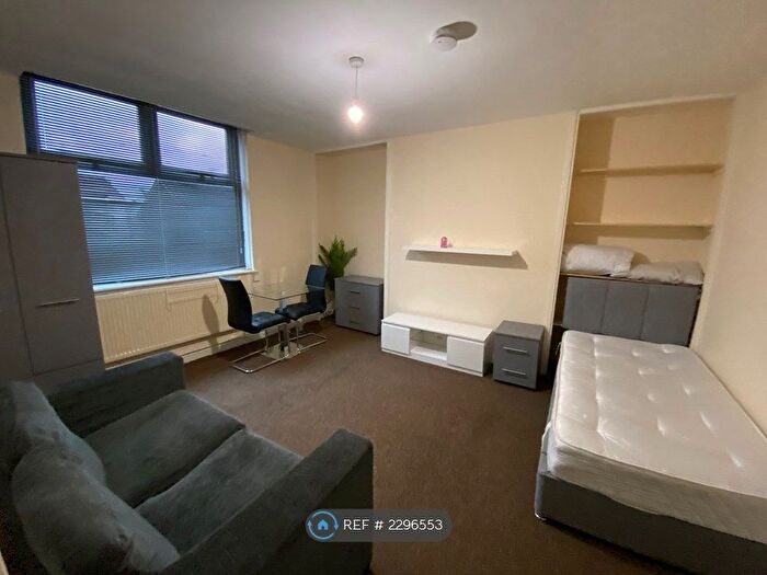 Studio To Rent In Osborne Road, Tuebrook, Liverpool, L13