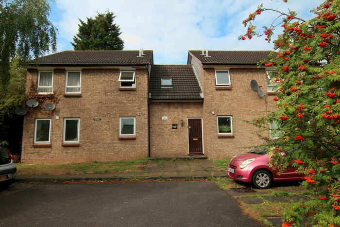 1 Bedroom Apartment To Rent In Cotswold Court, Beeston, NG9