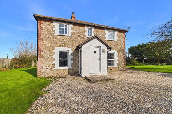 4 Bedroom Detached House To Rent In Manor Lane, South Mundham, PO20