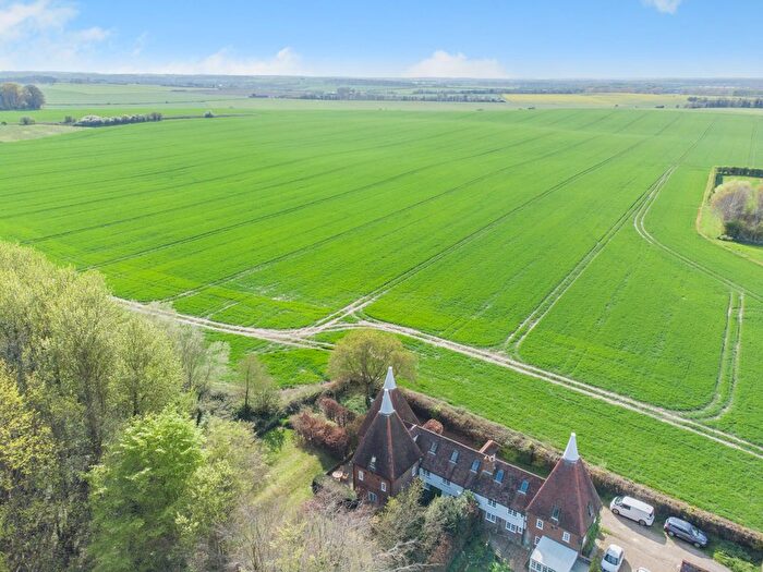 4 Bedroom Semi Detached House For Sale In Staple Road, Wingham, Kent, CT3