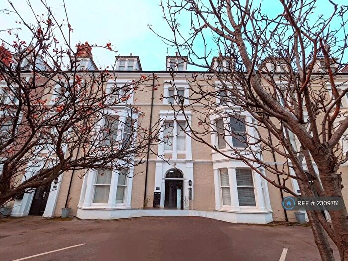 2 Bedroom Flat To Rent In Augusta St, Llandudno, LL30