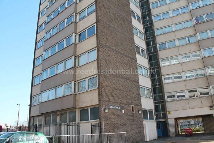 2 Bedroom Flat To Rent In Quantock Flats, Chicester Road, Southend On Sea, Essex., SS2