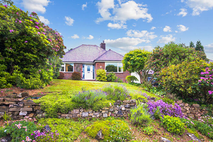 2 Bedroom Detached Bungalow For Sale In Musgrave Avenue, East Grinstead, West Sussex, RH19