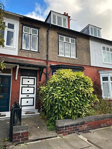 6 Bedroom Town House For Sale In Swinburne Road, Darlington, DL3