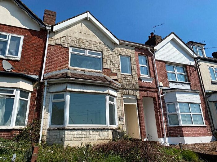 3 Bedroom Terraced House To Rent In Millbrook Road West, Southampton, Hampshire, SO15